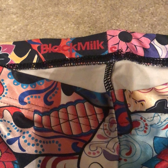 BlackMilk sugar skulls/day of the dead leggings - Picture 3 of 3
